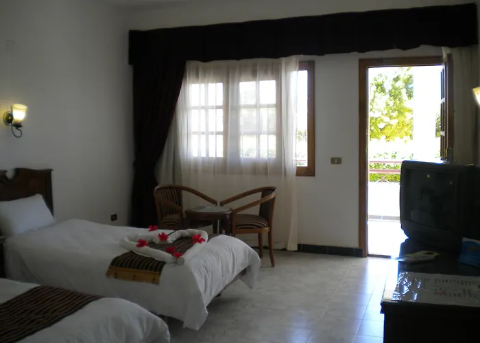 Resort Happy Life Village 4*