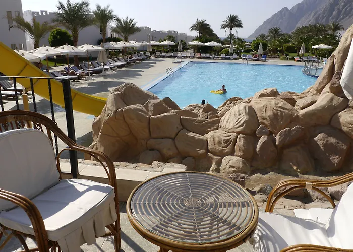 Happy Life Village Resort